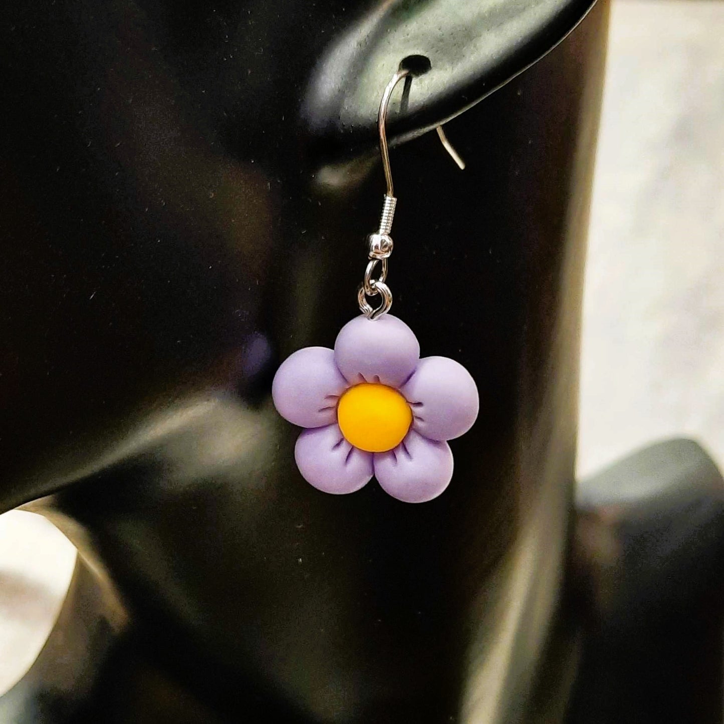 Σκουλαρίκια μωβ μαργαρίτες