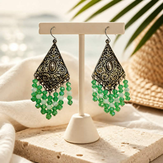 Boho σκουλαρίκια με πράσινα κρυσταλλάκια